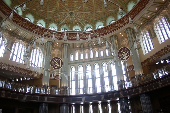 Taksim Camii'nde açılış öncesi son düzenlemeler yapılıyor